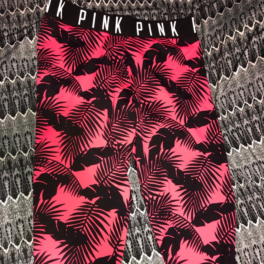 Pink cropped leggings